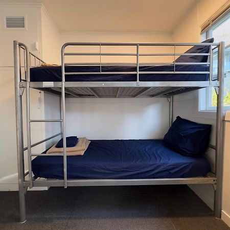 Waiheke Backpackers Hostel Onetangi Екстериор снимка
