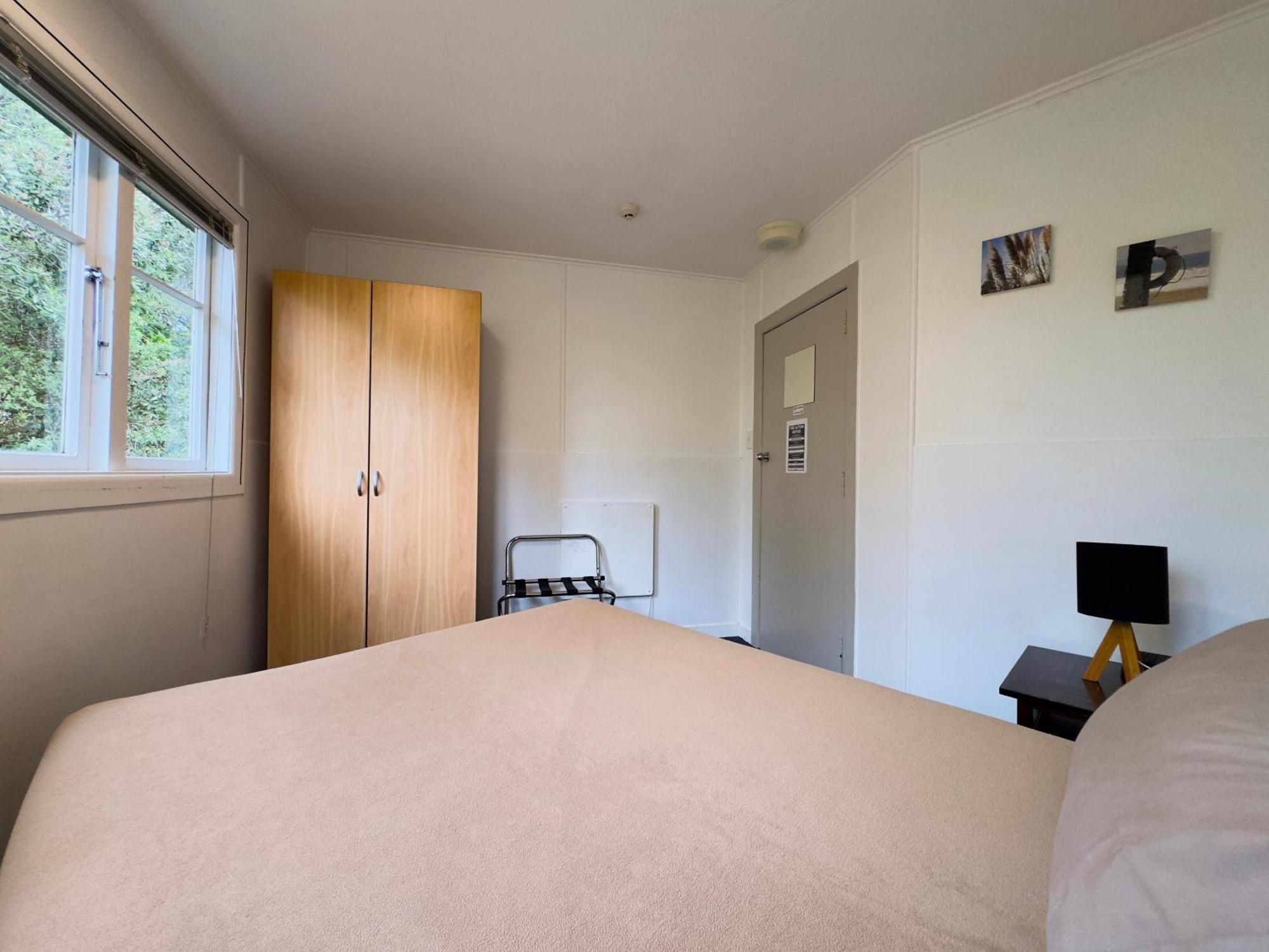 Waiheke Backpackers Hostel Onetangi Екстериор снимка