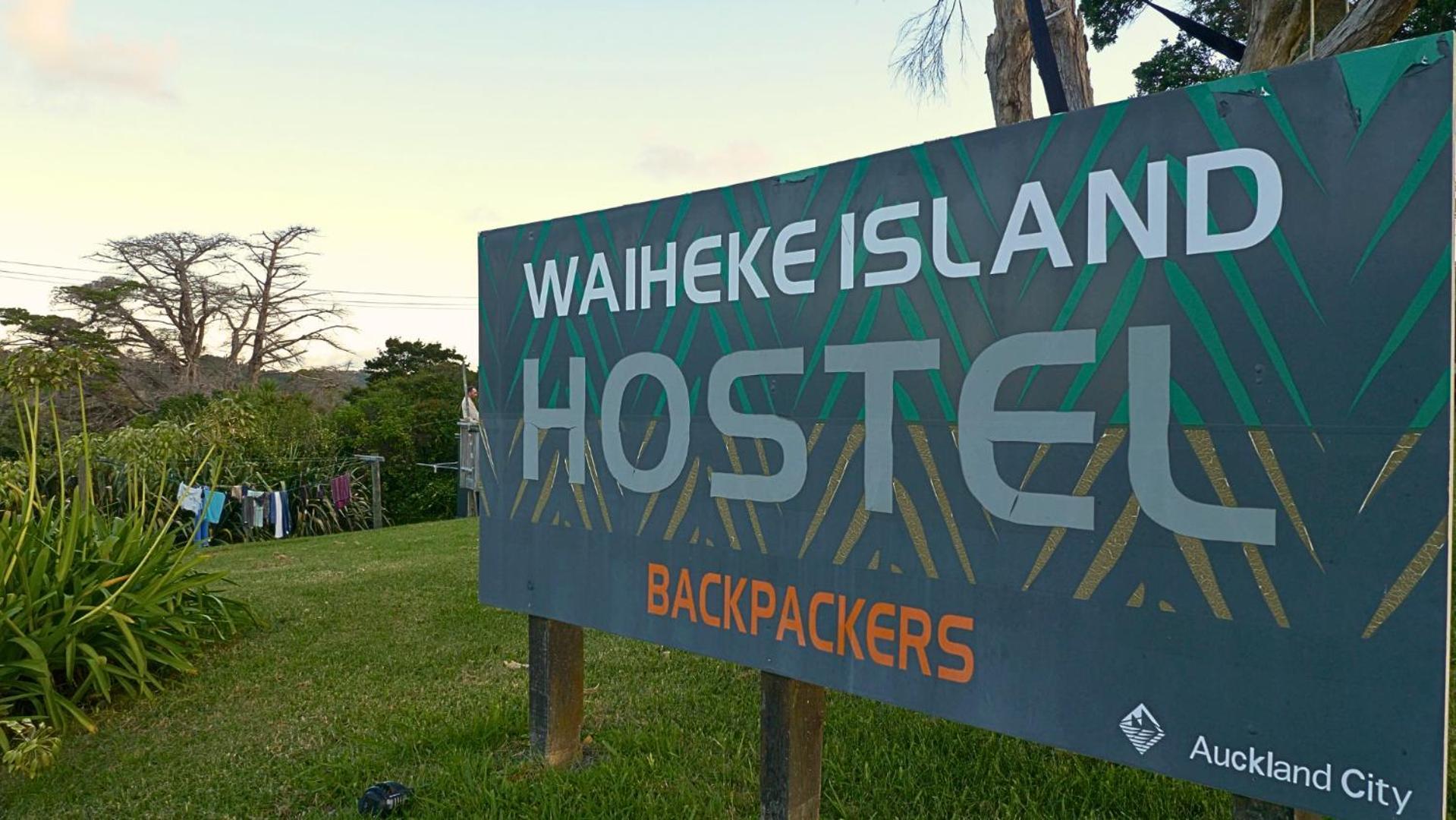 Waiheke Backpackers Hostel Onetangi Екстериор снимка